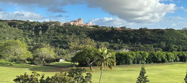 GOLF COURSE FRONTAGE, HOME "C", 10-KW SOLAR-BACK UP POWER, 2 TESLA BAT, NR JBPHH in Honolulu