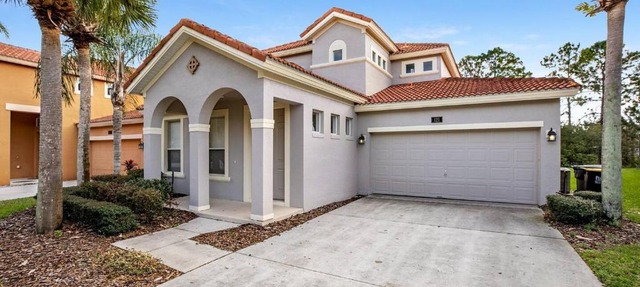 Gorgeous Davenport 5 Bed Villa with Pool Hot Tub in Davenport