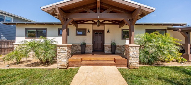 Gorgeous Detached Custom Craftsman Home - Walk to Beach! in Encinitas
