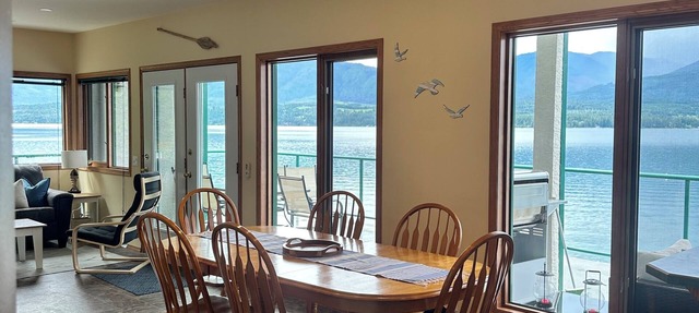 Gorgeous Lakefront 2 Level Penthouse Condo w/2 Private Balconies & Buoy! in Eagle Bay