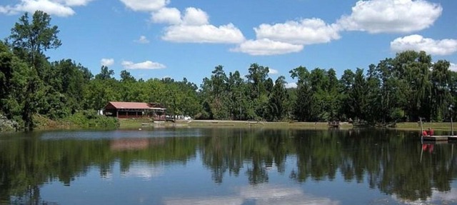 Hershey Camping Resort Park Model 6 in Mount Wilson