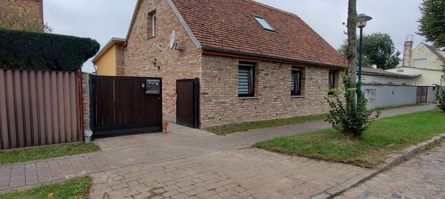 Holiday Home 'Oderbruch' with Private Terrace, Private Garden and Wi-Fi in Neulewin