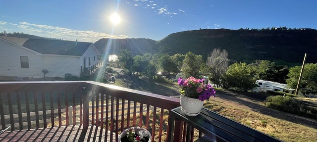 Horsetooth Cottage with EV Charger in Fort Collins