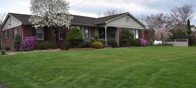 House with backyard and patio! Beautiful Rural Farmland Within Minutes in New Holland