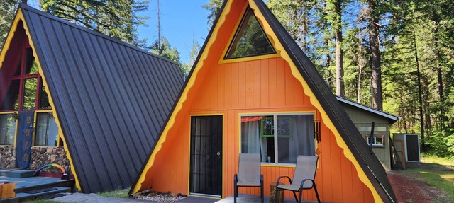Hygge A-Frame: Pet friendly Forest Immersion! Gong-based Sound baths available in McKenzie Bridge