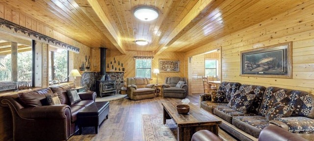 Ideal Gem on the River w/Wood-Burning Fireplace, Spacious Deck, & WiFi in South Fork