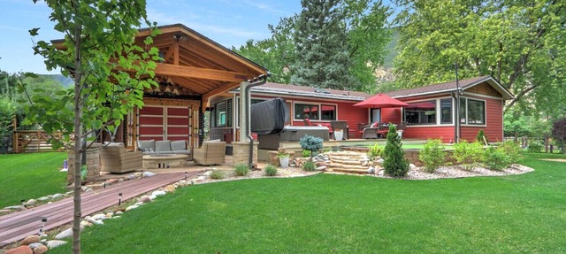 Incredible Newly Remodeled Family Home w/Hot Tub! in Glenwood Springs
