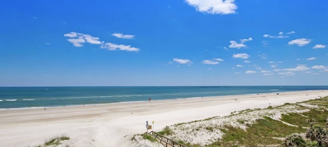 * JAX Beach Ocean Front Condo with Amazing Views * in Jacksonville Beach