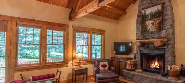 JHRL - Beautifually decorated Western 4-bedroom Homestead - Private hot tub in the woods in Teton Village