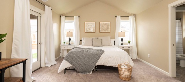 King bed - Pet Friendly - Jameson's Place in Bend