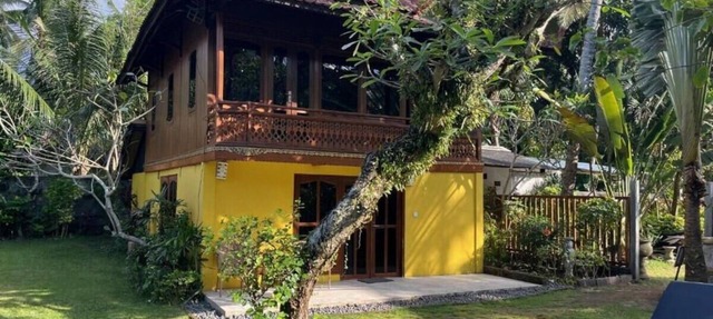 Kura Kura Villas & Candidasa Mini Golf - Three-Bedroom Villa in Sengkidu