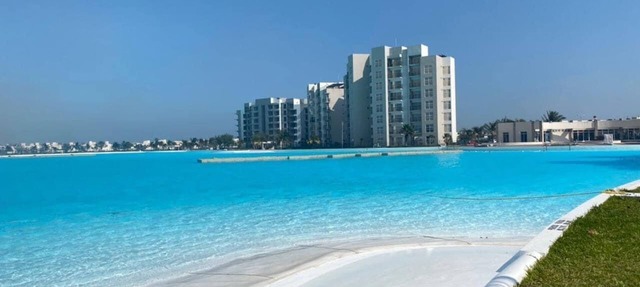 Lagoon view, artificial beach, practice rowing in Ver.