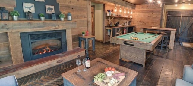 Lake Front Loft 4 | Private Lake, Hot Tub & Pool Table Retreat (Sleeps 4) in Cantley