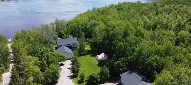 Lake Life(Waterfront) in Seven sisters falls
