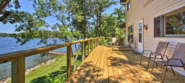Lakefront Brandon Home with Fire Pit, Deck and Dock! in Brandon