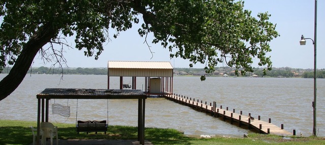 Lakefront Log Home on 1.5 Gated Acres W/130 Sixty Foot Oaks! in Azle