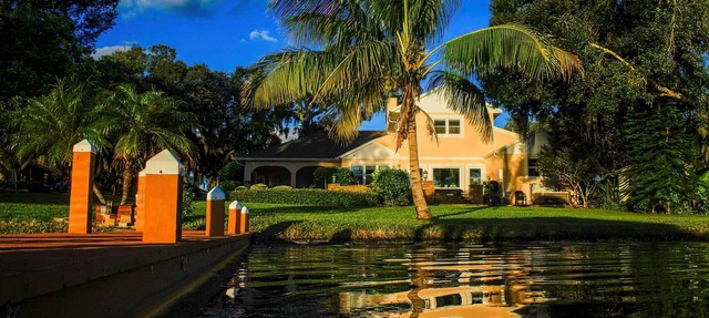 Lakefront Winter Haven Retreat: Hot Tub & Patio! in Winter Haven