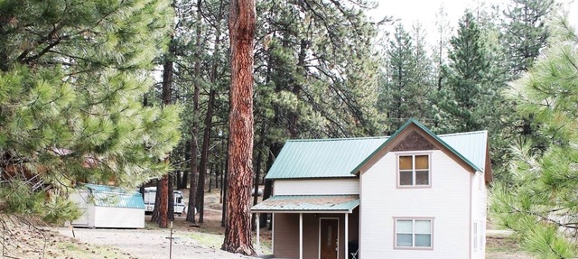 Lone Pine Claim - Just minutes to ATV and hiking trails. in Sumpter