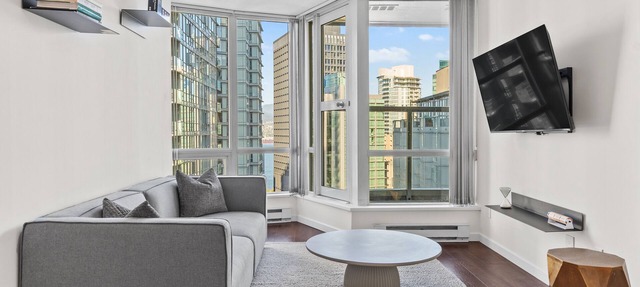 Luxurious 1BD Condo in Downtown Vancouver - Coal Harbor in Vancouver