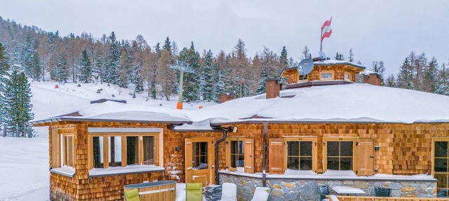 Luxurious apartment with a sauna on the slope in Weißpriach