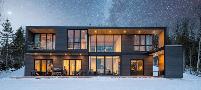 Luxurious & cozy villa located in Charlevoix, facing the St-Lawrence River in La Malbaie