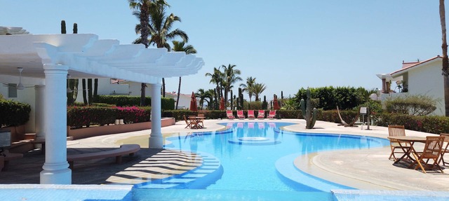Luxurious Villa with Private Hot Tub, Ocean Views Family-Friendly 3BR 1.6 km walking to beach in Cabo San Lucas