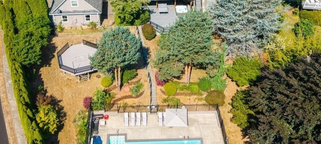 Luxury 7BD Villa with Pool, Hot Tub, Sauna, Gym & Billiard in Gresham