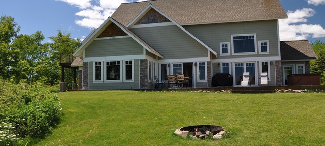 Luxury And Privacy On 10 Acres/3800 Sq Ft Chateau Overlooking Lake Superior in Two Harbors