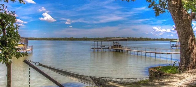 Luxury Lakefront Home on Eagle Mountain Lake, Sleeps 14, Hot Tub, Private Dock in Azle