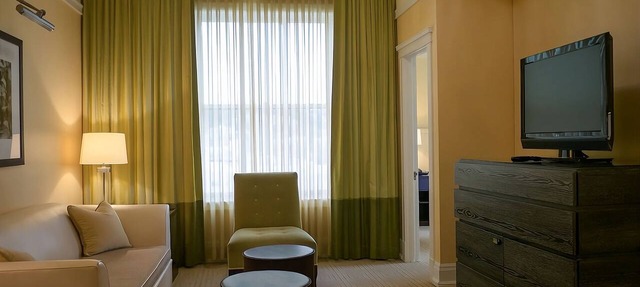 Luxury Retreat | Stylish Suite | Pets Allowed | 0.4 mi to Powell's City of Books in Portland