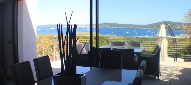 Magnificent panoramic view of the entire Gulf of St-Tropez in Grimaud