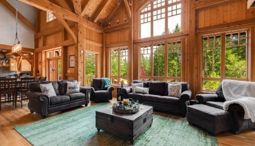 Maple Hill Lodge in Stevenson