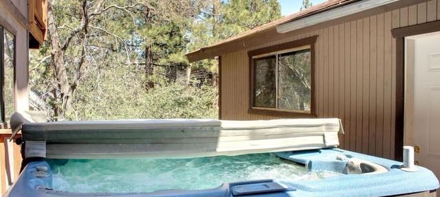 Maple Ridge - Maple Ridge is the perfect getaway for a weekend in the mountains for any season! in Sugarloaf