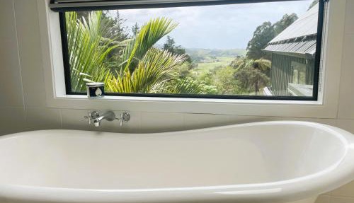 Matakana Retreat - Luxury Off Grid Lodge in Nature in Matakana