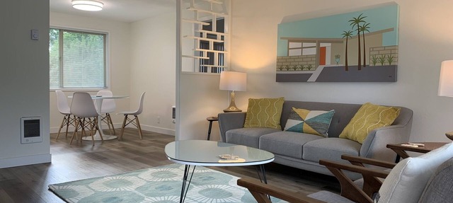 Mid Mod Home - 13 Min to Autzen - 6 Min to Airport in Eugene