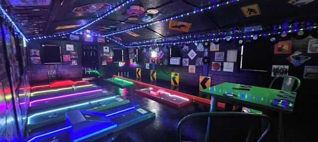 Mini Golf-HT-Arcades-Sunday Ticket-Sports Pack in Toccoa