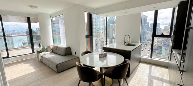 Modern Dream Condo Downtown Vancouver in Vancouver
