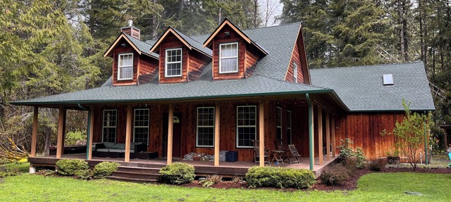 Mountain cabin - fun in all seasons! in Enumclaw