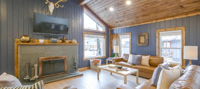 Mtn-View Red River Home & Apt Near Ski Lifts in Red River