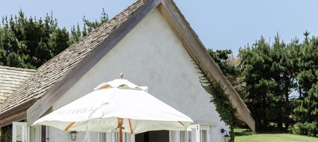 Mudbrick Cottages in Auckland