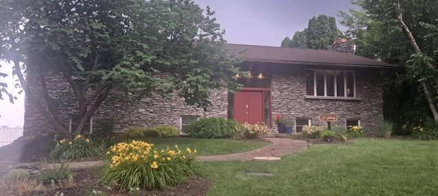 NEW! The Getaway 3-Bedroom Home with Pool in Washington Boro