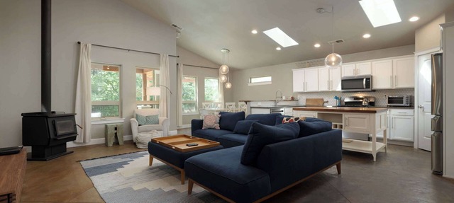 Northwest Bend Home with Hot Tub and Yard in Bend