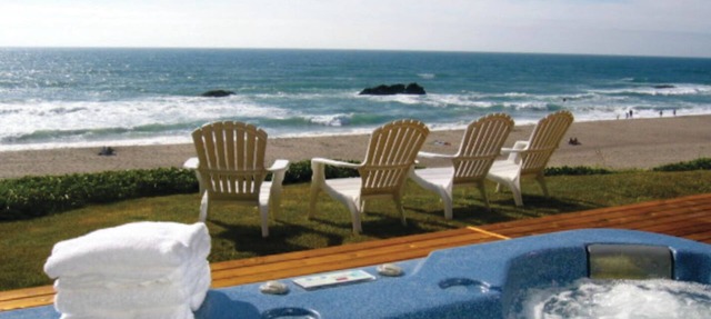 OCEAN FRONT KILLER VIEW, HOT TUB, WALK TO CASINO in Lincoln City