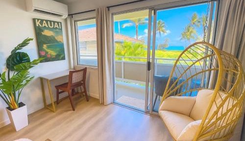 Ocean view AC, pool hot tub coconut marketplace in Kapaa