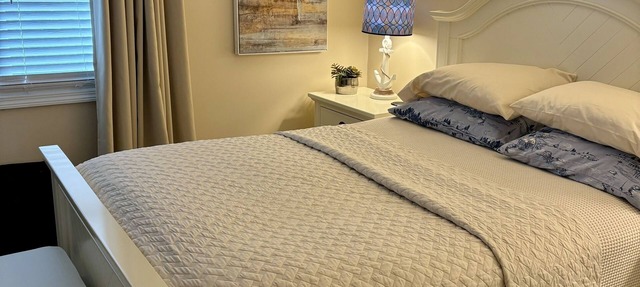 Ogunquit Condo Rental Ocean Towers! Pool at complex! Walk2Beach! Sleeps 2 in Ogunquit