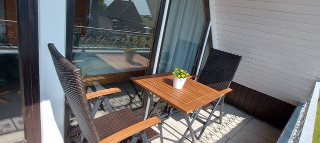 One-room apartment with balcony close to the beach in Westerdeichstrich