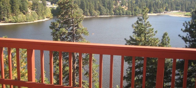 Panoramic Lake View-Steps Away from the Water! in Crestline