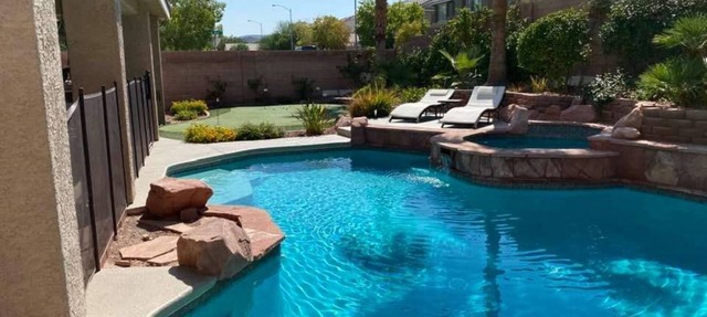 🌴🏊‍♂️🌞⛳Paradise off the strip, 4BR+Big Loft+Fun Backyard in Henderson