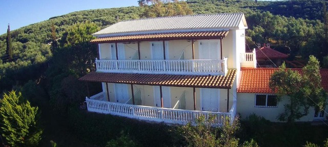 Patronis Studios in Amoudi