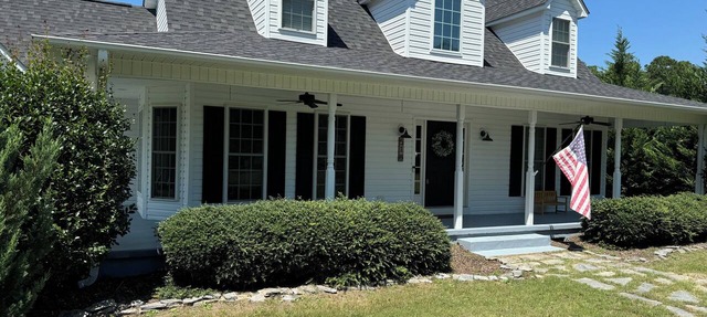 Peaceful & private 4 BR 2 1/2 Bath on 1 Acre in Carthage, 15 minutes from golf. in Carthage